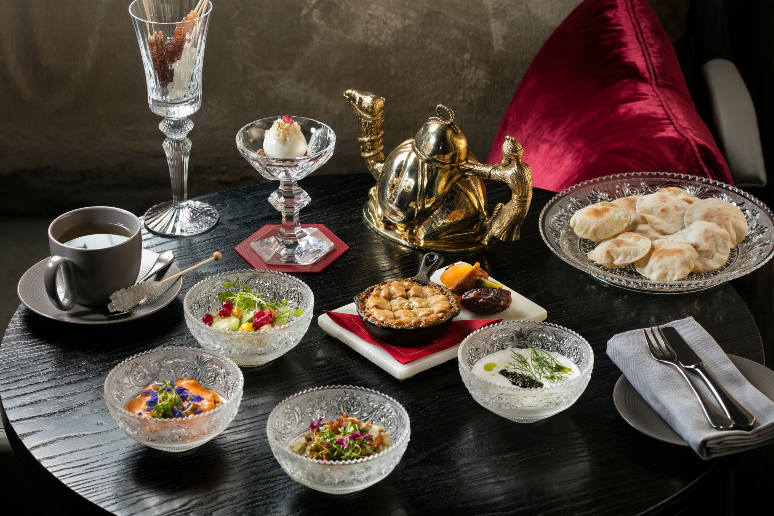 嘆頂級皇室下午茶 體驗百年水晶之美