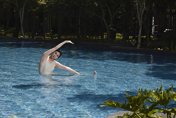 【HOSHINOYA Guguan】Aquatic Exercise with model