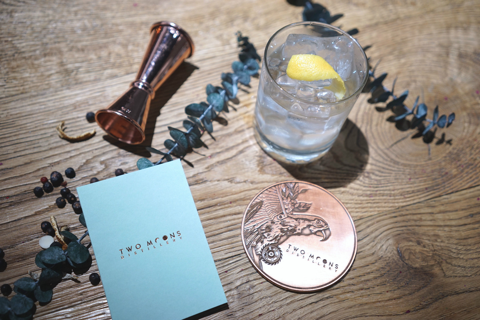 世界氈酒日 本地酒廠Two Moons Distillery舉行氈酒派對