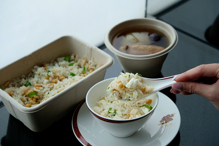 Tin Lung Heen Takeaway - Fried rice with scallop, egg white and pine nut 松子帶子蛋白炒飯 (2)
