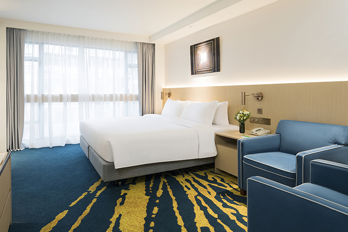 尊贵优尚豪华特大床房Premier Plus King Room