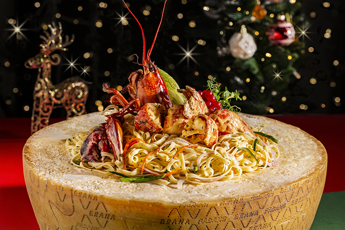 雙重芝士龍蝦闊條麵