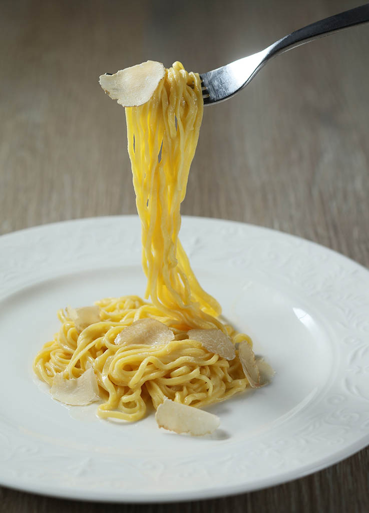 Handmade Tagliolini with Butter, Parmigiano Cheese and White Truffle 手製意大利蛋麵伴巴馬芝士配白松露