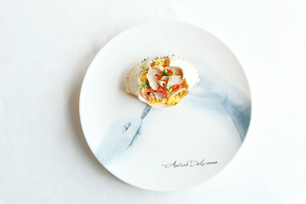 Taiyouran Scrambled Eggs, Crab Meat & Roe, Chive, White Truffle 蟹肉及蟹子炒日本雞蛋、香蔥及白松露